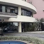Flat Moema Rouxinol