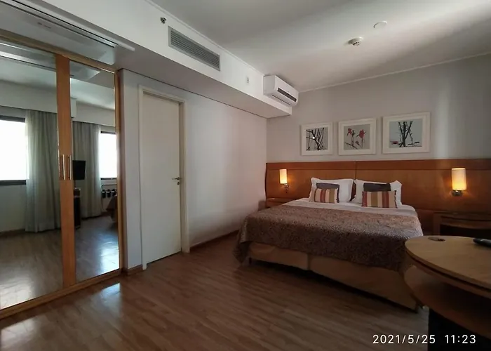 Flat Moema Rouxinol